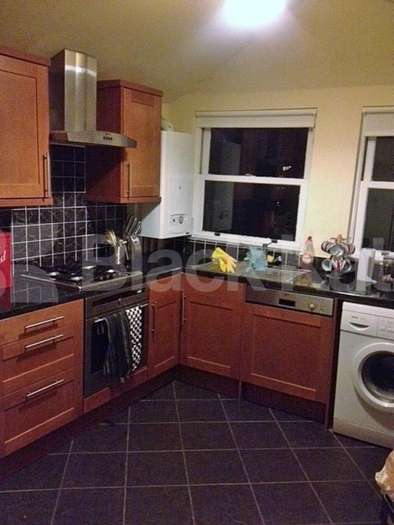 			2 Bedroom, 1 bath, 1 reception Flat			 Kempshott Road, Streatham 